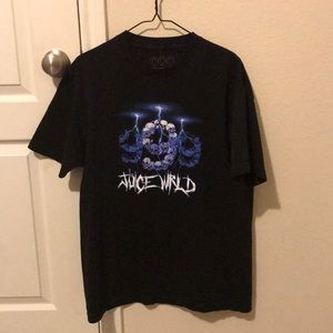 Juice wrld t shirt (L)